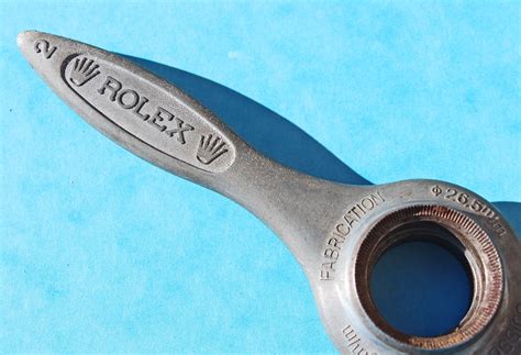 cone aprire un rolex|rolex watch opening tool.